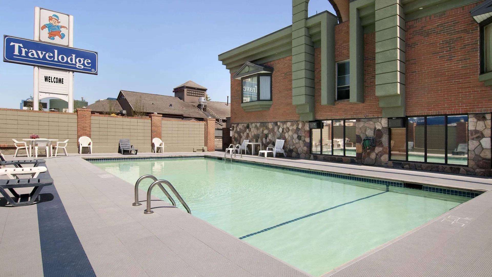 Travelodge By Wyndham Calgary South 2*,