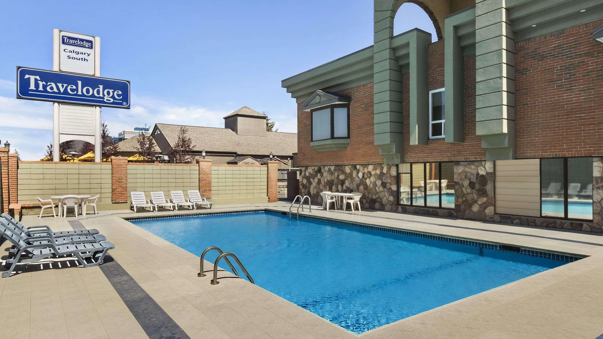 Travelodge By Wyndham Calgary South