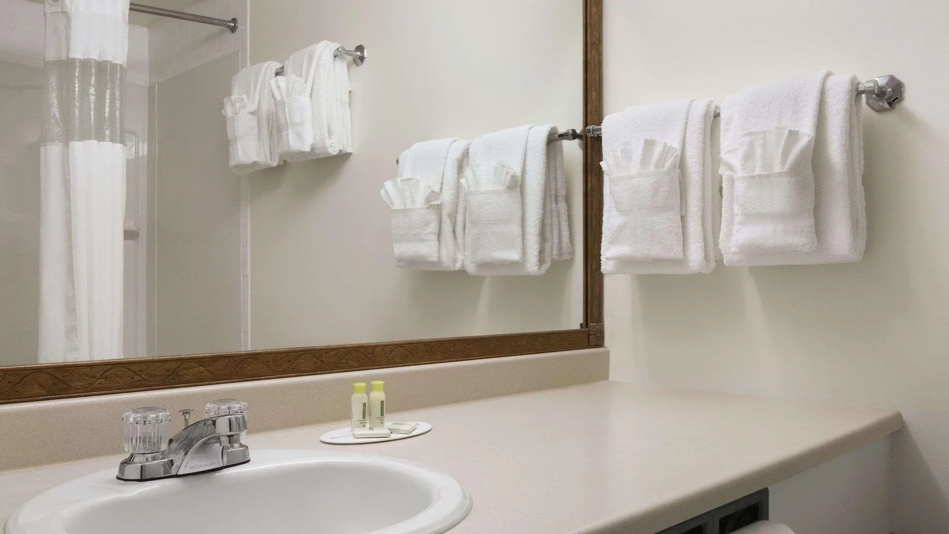 ** Hotel Travelodge By Wyndham Calgary South Canada