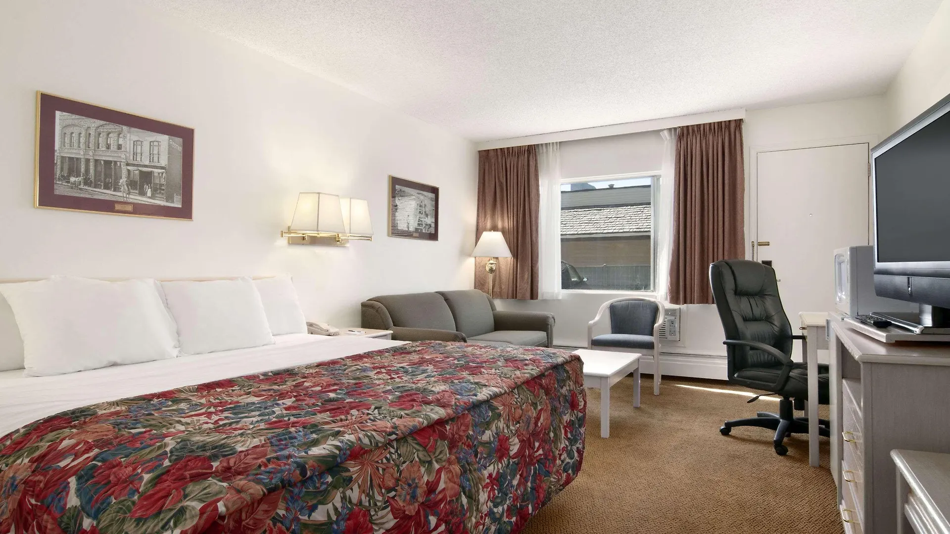 Travelodge By Wyndham Calgary South Hotel