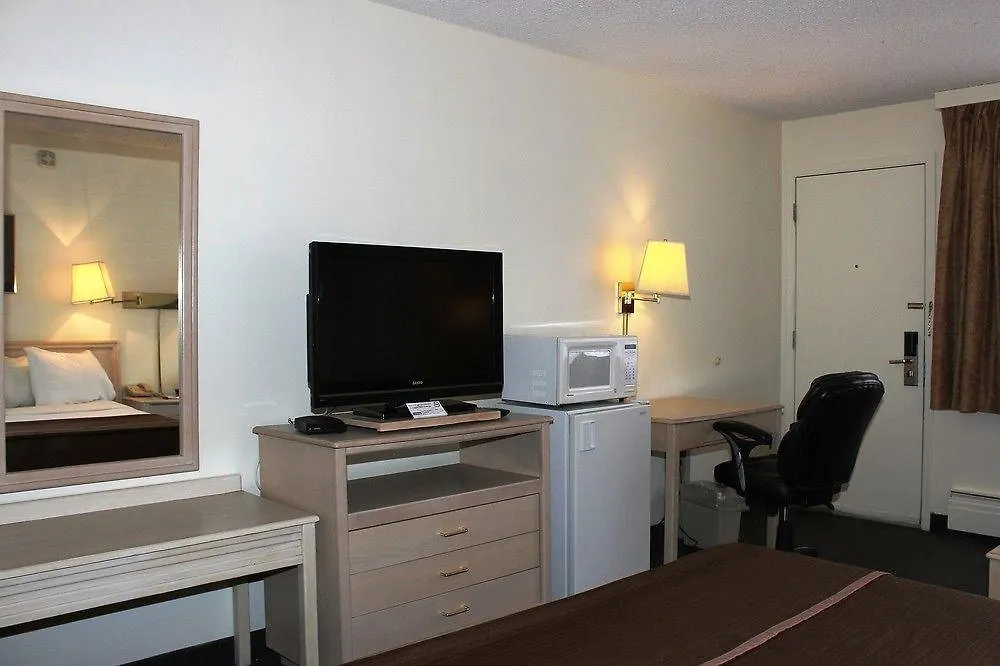 Travelodge By Wyndham Calgary South Canada