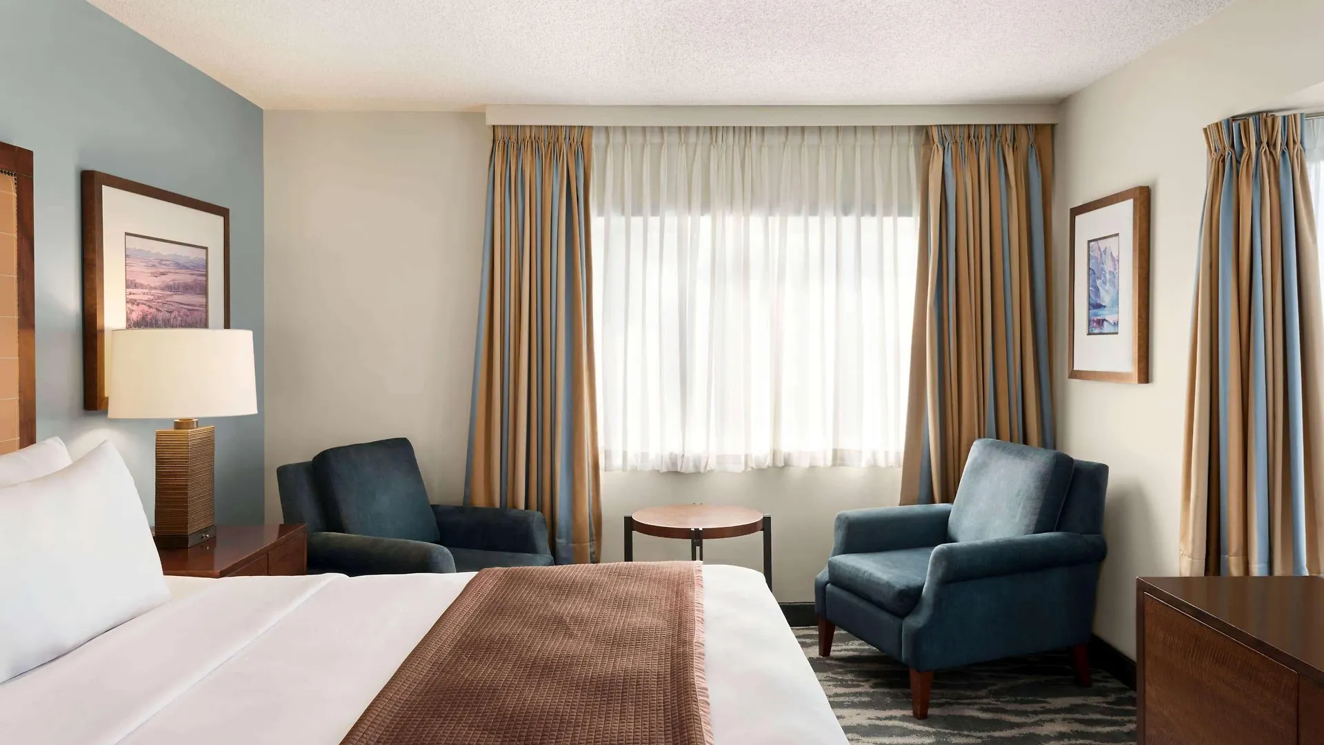 Travelodge By Wyndham Calgary South