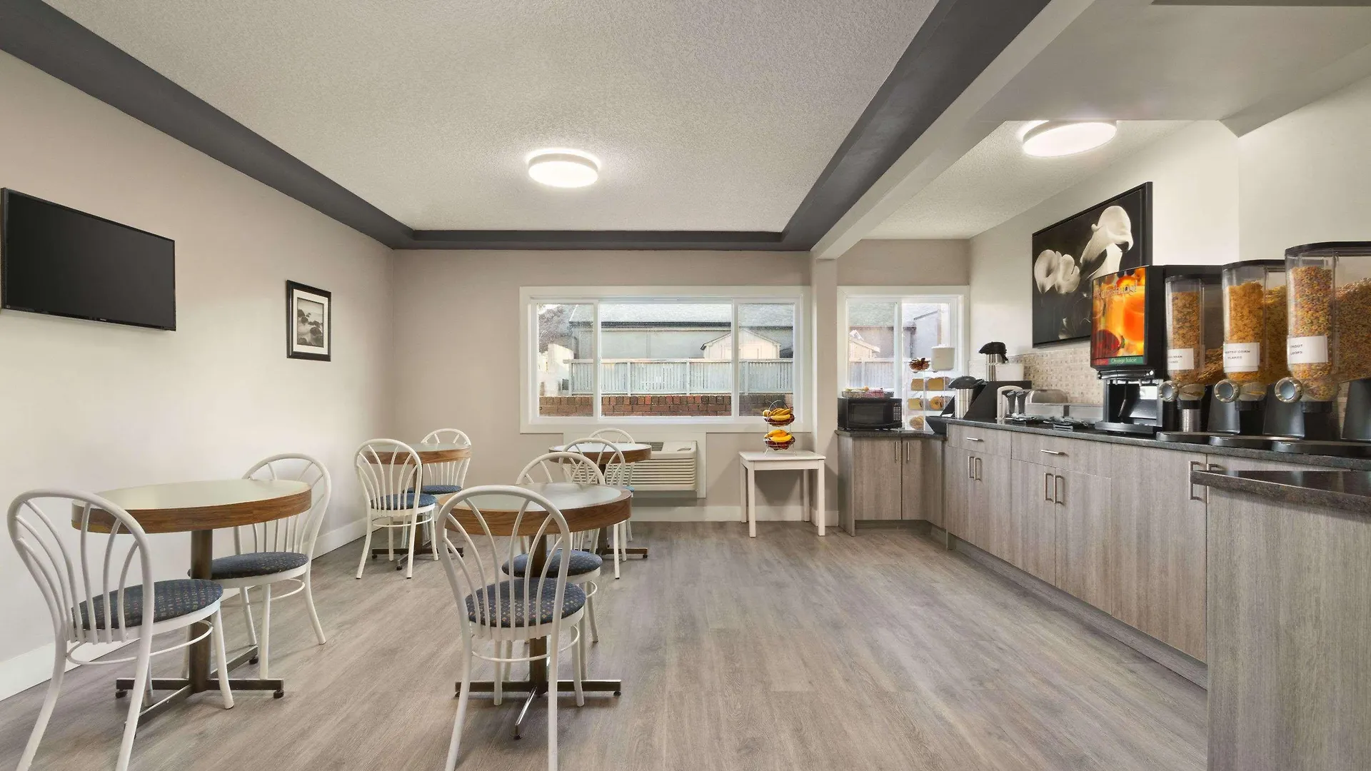 Travelodge By Wyndham Calgary South Hotel