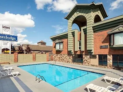 Travelodge By Wyndham Calgary South